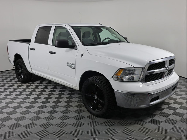 2022 Ram 1500 Classic SLT Crew Cab | Bluetooth | in Cars & Trucks in Calgary - Image 3