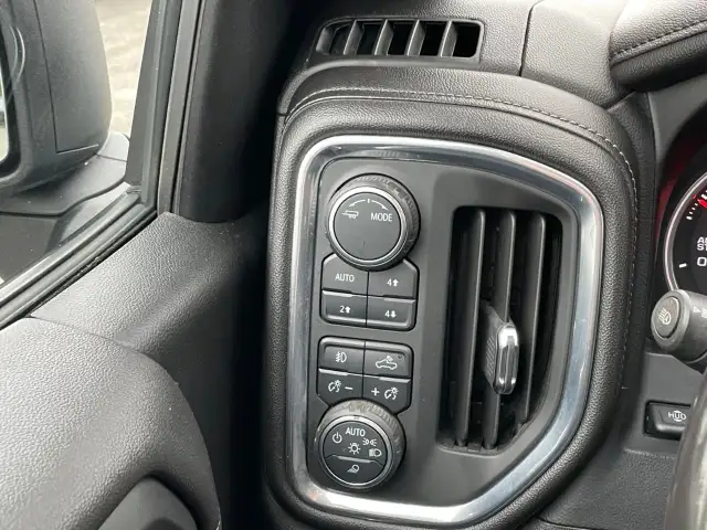 2020 Chevrolet Silverado 1500 dans Autos et camions dans Région d’Oakville/Halton - Image 24