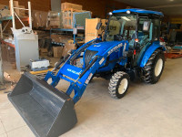New Holland Boomer 40 Tractor Loader