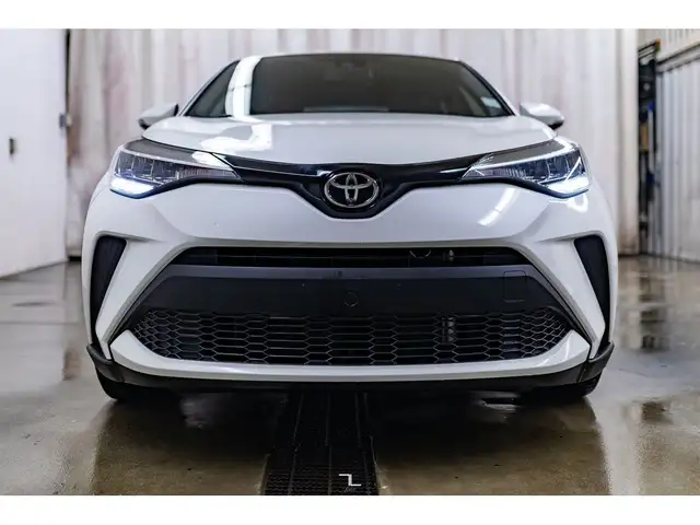 2021 Toyota C-HR XLE Premium BCam in Cars & Trucks in Red Deer - Image 6