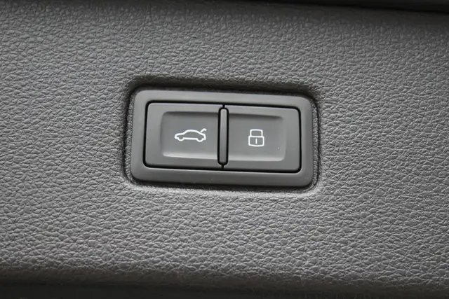 2022 Audi Q7 KOMFORT QUATTRO/PANO. ROOF/B.CAMERA in Cars & Trucks in Calgary - Image 7