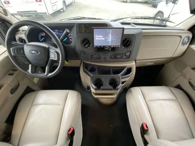 2025 Winnebago Minnie Winnie 26T in RVs & Motorhomes in Abbotsford - Image 34