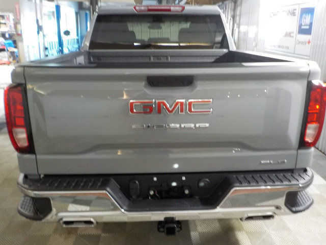 2024 GMC Sierra 1500 SLE 4WD CREW CAB 147 SLE in Cars & Trucks in Prince Albert - Image 4