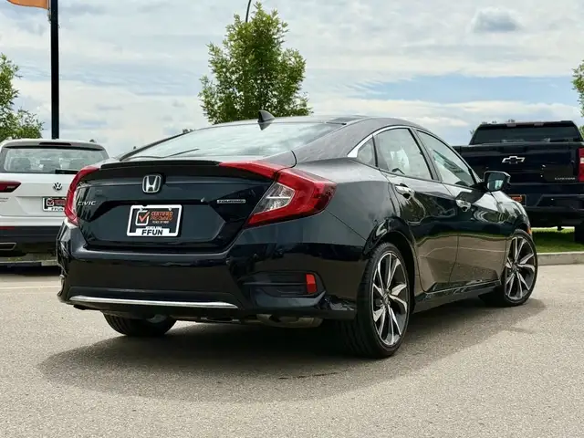 2020 Honda Civic Sedan Touring CVT Sedan for sale63347526671105124