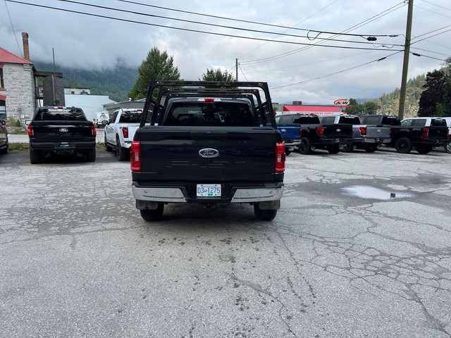 2023 Ford F-150 XLT 4WD SuperCrew 5.5' Box, 5.0L V8 Engine in Cars & Trucks in Nelson - Image 4