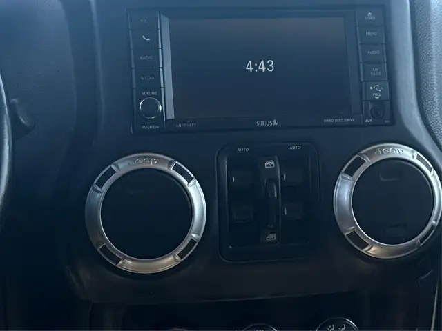 2016 Jeep WRANGLER UNLIMITED Sahara CLEAN MUSE SEE WE FINANCE AL dans Autos et camions dans London - Image 25