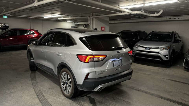 2020 Ford Escape Hybrid Titanium AWD in Cars & Trucks in City of Montréal - Image 2