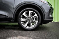 Low Mileage, Leather Seats, Sunroof, Premium Technology Package, Active Park Assist, Class II Traile... (image 6)