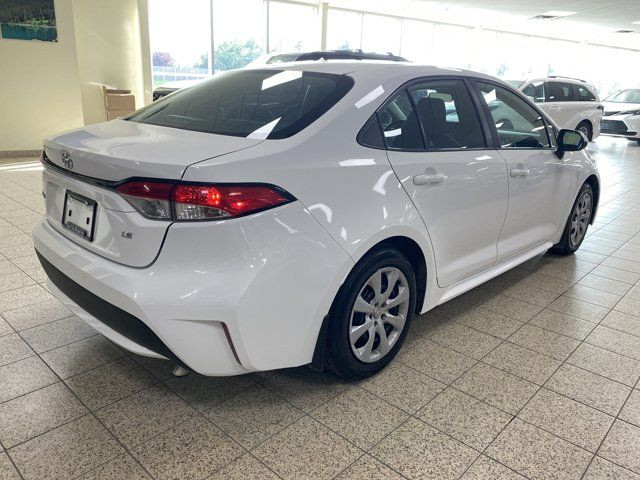 2022 Toyota Corolla LE | 2 Sets Of Wheels | Heated Seats in Cars & Trucks in Calgary - Image 4