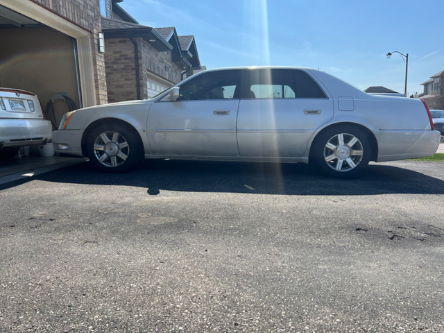 2008 Cadillac DTS Luxury in Cars & Trucks in Woodstock - Image 3