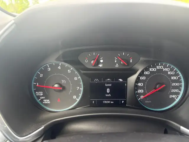 2018 Chevrolet Equinox LT LT + Heated Seats + One Owner dans Autos et camions dans Région d’Oshawa/Durham - Image 8