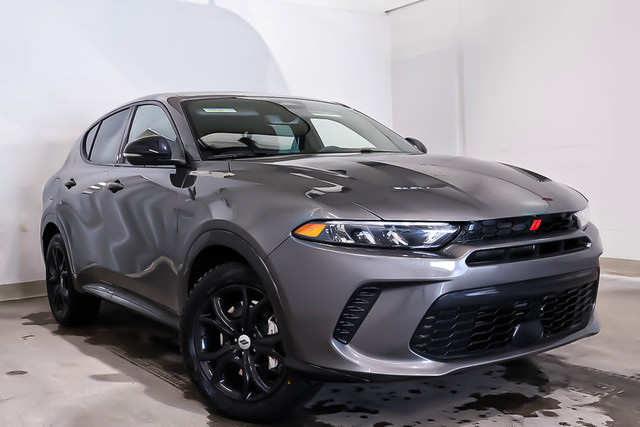 2024 Dodge Hornet PHEV R/T + PHEV + AWD + BLACKTOP SIEGES CHAUFF in Cars & Trucks in Laval / North Shore