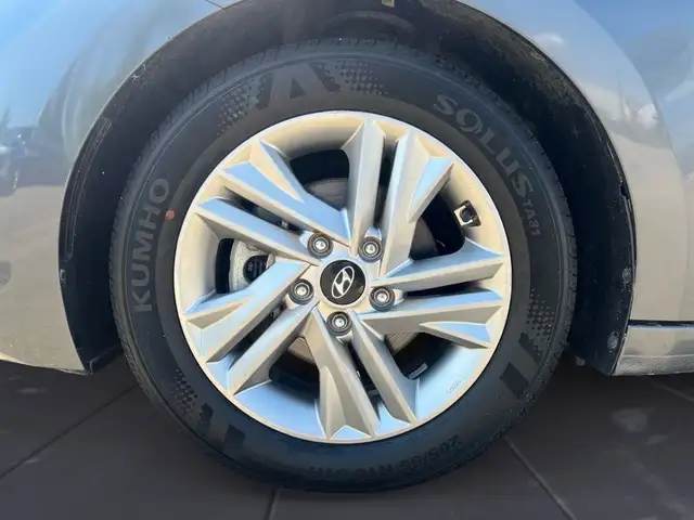 2019 Hyundai Elantra Preferred Auto in Cars & Trucks in Edmonton - Image 17