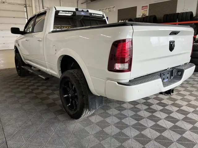 2018 Ram 2500 LARAMIE 6.7 DSL 4X4 | LIFT | FUEL RIMS | LOW KMS! dans Autos et camions dans Lloydminster - Image 8