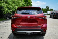 Sunroof, Power Liftgate, Softex Seats, Heated Seats, Apple CarPlay! 6 LOCATIONS KINGSTON - (613) 384... (image 4)