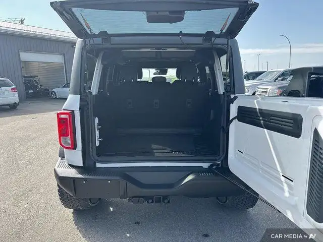 2021 Ford Bronco Black Diamond | 4X4 | Auto | Leather | in Cars & Trucks in Saskatoon - Image 17