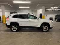 See Dealer Website for Details. Engine: V6 Cylinder Engine (image 3)