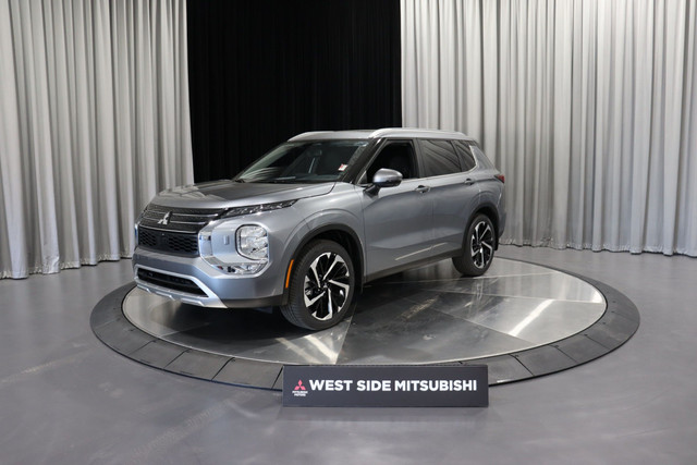 2024 Mitsubishi Outlander SEL in Cars & Trucks in Edmonton - Image 2