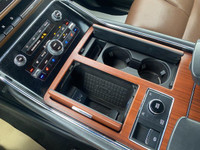 **WE WILL BEAT ANY DEALER IN THE CITY** Infinite Black Metallic Clearcoat 2024 Lincoln Navigator Res... (image 9)