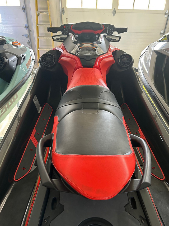 2019 SEADOO RXTX 300 (FINANCING AVAILABLE) in Personal Watercraft in Strathcona County - Image 3
