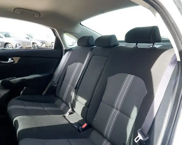2022 Kia Forte EX | Charging Pad | Apple CarPlay | Heated Wheel in Cars & Trucks in Edmonton - Image 20
