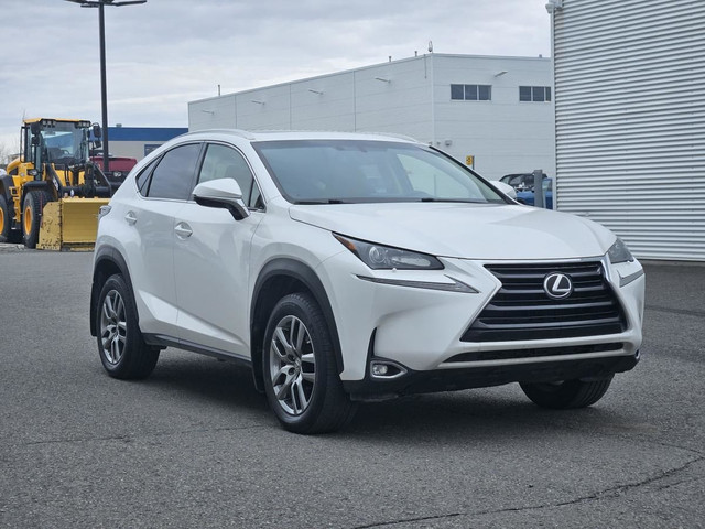 Lexus NX 200t Traction intégrale, 4 portes 2017 à vendre in Cars & Trucks in Victoriaville - Image 3