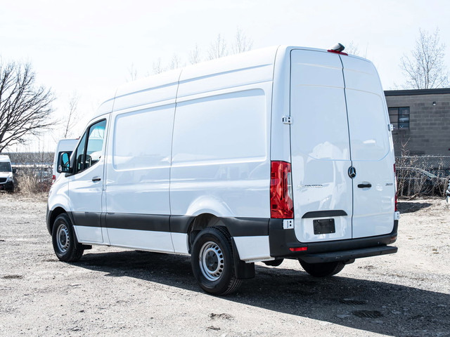 2024 Mercedes-Benz Sprinter Standard Roof in Cars & Trucks in Mississauga / Peel Region - Image 4