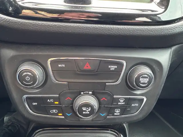 2018 Jeep Compass Limited  - Leather Seats -  Remote Start in Cars & Trucks in Ottawa - Image 22