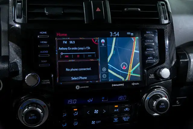 2021 Toyota 4Runner TRD Off Road Premium 4WD | Diff. arrière in Cars & Trucks in City of Montréal - Image 23