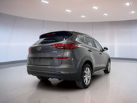 Discover the 2020 Hyundai Tucson Preferred, a versatile SUV designed to meet the demands of Canadian... (image 4)