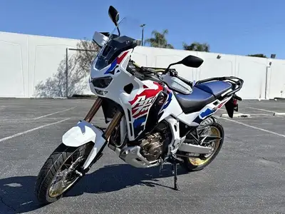 APPLY NOW: https://www.ridecollective.ca/get-pre-approved The 2025 Honda Africa Twin Adventure Sport...