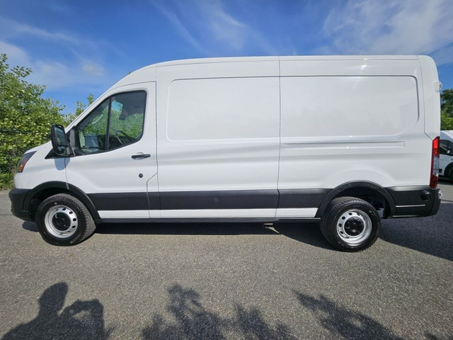 2024 Ford Transit Cargo Van 250 Toit Moyen 148 $211/Semaine in Cars & Trucks in City of Montréal - Image 2