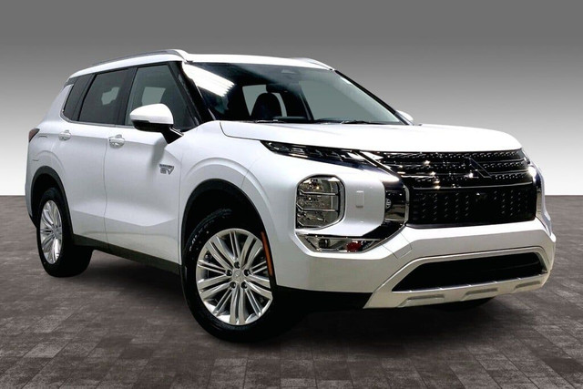 2025 Mitsubishi Outlander Phev SE S-AWC in Cars & Trucks in Edmonton - Image 2