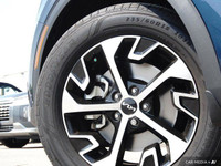 Wheels: 18 Machine Finish Alloy, Vinyl Door Trim Insert, Trip Computer, Transmission: 8-Speed Automa... (image 5)