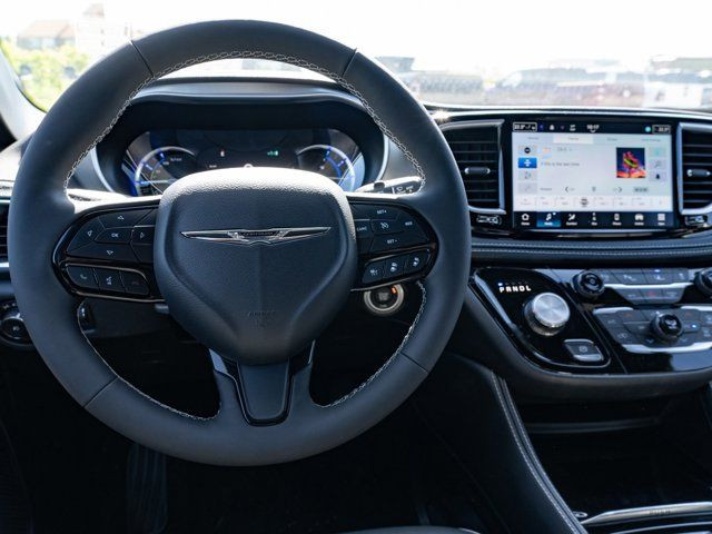 2024 Chrysler Pacifica Hybrid Premium S Appearance in Cars & Trucks in Barrie - Image 2