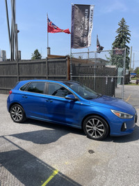 This ONE OWNER 2018 Hyundai Elantra GT GLS is a stylish and reliable hatchback that's perfect for yo... (image 3)