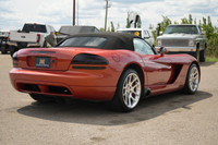 --TRUE NORTH STRONG AND TARIFF FREE - ONLY AT ADRENALIN MOTORS!-- The 2005 Dodge Viper SRT10 offers... (image 4)