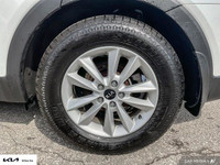 ALLOYS APPLE CAR PLAY ANDROID AUTO REARVIEW CAMERA HEATED SEATS Fully serviced and reconditioned inc... (image 5)