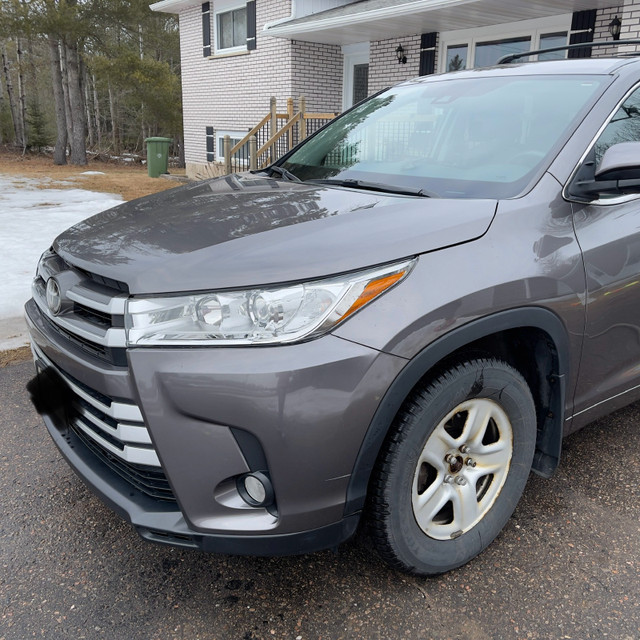 2018 Toyota Highlander LE AWD ~ Still under warranty with 62,000 km! in Cars & Trucks in Pembroke - Image 2