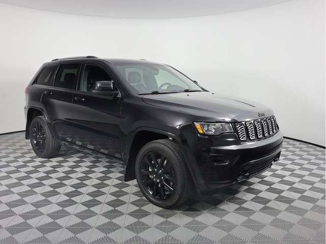 2021 Jeep Grand Cherokee ALTITUDE in Cars & Trucks in Calgary - Image 3