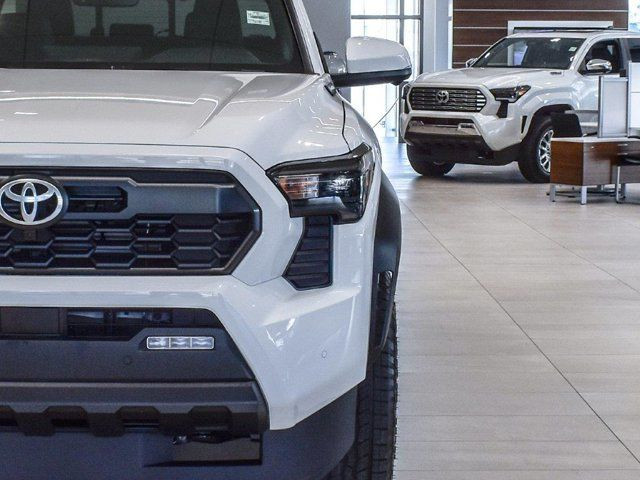 2025 Toyota Tacoma Hybrid Double Cab Short Bed TRD OFF Road in Cars & Trucks in Calgary - Image 3