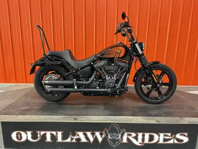 This beautiful 2022 Softail Street Bob FXBBS is looking for it's new home! The black and orange pain...