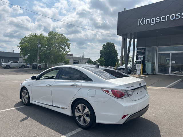 2012 Hyundai Sonata Hybrid HEV w Prem Pkg at in Cars & Trucks in City of Toronto - Image 4