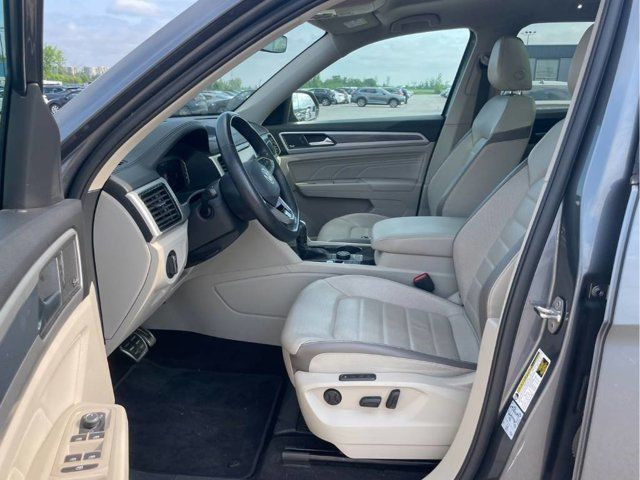 2021 Volkswagen Atlas Execline 4Motion | Leather | Pano Roof in Cars & Trucks in Guelph - Image 3