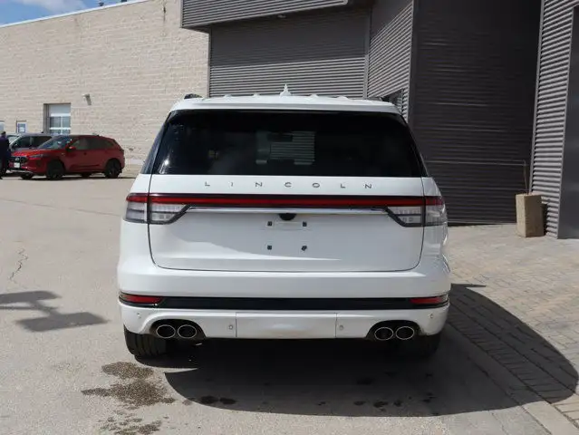 2022 Lincoln Aviator Reserve CLEAN CARFAX, ONE OWNER FACTORY in Cars & Trucks in Winnipeg - Image 12