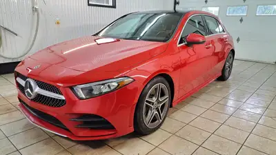 MERCEDEZ BENS A220 2020 4 MATIC AMG PACKAGE CUIR TOIT PANORAMIQUE MOTEUR 2.0 LITRES SHIFT TRONIC 850...