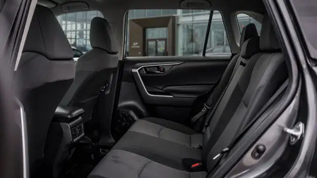 2023 Toyota RAV4 LE AWD | Heated Seats | Lane Keeping | CarPlay in Cars & Trucks in Guelph - Image 11
