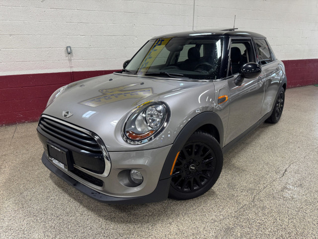 2017 MINI Cooper Hardtop 5 Door - BLUETOOTH - SUN ROOF - KEYLESS in Cars & Trucks in Mississauga / Peel Region