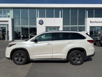 Cooled Seats, Premium Audio, Navigation, Sunroof, Leather Seats! This Toyota Highlander is ready for... (image 8)
