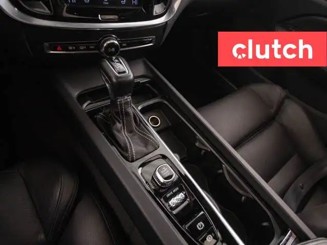 2020 Volvo S60 T6 AWD R-Design w/ Apple CarPlay & Android Auto,  dans Autos et camions dans Ottawa - Image 37